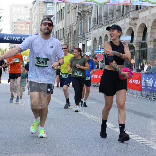 07.09.2025 - BARMER Alsterlauf Strokosch-Dieckow http://msf.ph/oto/8729320 07.09.2025 10:28:07 Ziel 2052, 2714, 2848, 4688, 4689, 5222, 5755, 5985, 6111, 6112, 6346 meine-sportfotos.de
