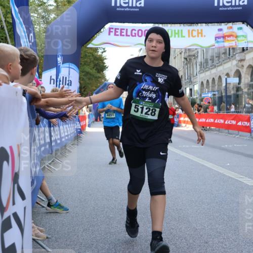 07.09.2025 - BARMER Alsterlauf Strokosch-Dieckow http://msf.ph/oto/8729374 07.09.2025 10:27:45 Ziel 2069, 2070, 2771, 3508, 5097, 5098, 5668, 5669, 6224 meine-sportfotos.de