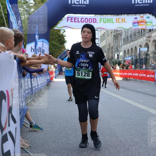 07.09.2025 - BARMER Alsterlauf Strokosch-Dieckow http://msf.ph/oto/8729378 07.09.2025 10:27:45 Ziel 2069, 2070, 2771, 3508, 5097, 5098, 5668, 5669, 6224 meine-sportfotos.de