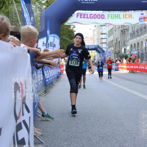 07.09.2025 - BARMER Alsterlauf Strokosch-Dieckow http://msf.ph/oto/8729380 07.09.2025 10:27:44 Ziel 2771, 3508, 5097, 5098, 5668, 5669, 6224 meine-sportfotos.de