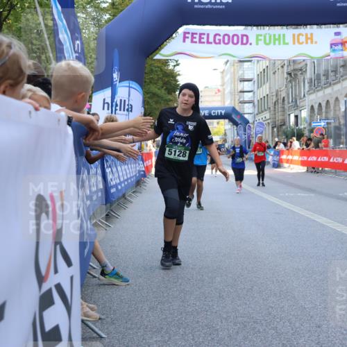07.09.2025 - BARMER Alsterlauf Strokosch-Dieckow http://msf.ph/oto/8729382 07.09.2025 10:27:44 Ziel 2771, 3508, 5097, 5098, 5668, 5669, 6224 meine-sportfotos.de