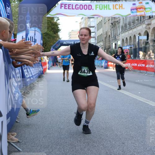 07.09.2025 - BARMER Alsterlauf Strokosch-Dieckow http://msf.ph/oto/8729400 07.09.2025 10:27:40 Ziel 5097, 5098, 5275, 5276, 5668, 5669, 6224 meine-sportfotos.de