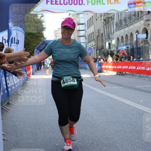 07.09.2025 - BARMER Alsterlauf Strokosch-Dieckow http://msf.ph/oto/8729414 07.09.2025 10:27:29 Ziel 2135, 2136, 2239, 2990, 3746, 4994, 5275, 5276 meine-sportfotos.de