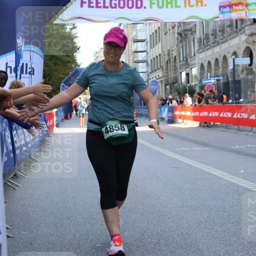 07.09.2025 - BARMER Alsterlauf Strokosch-Dieckow http://msf.ph/oto/8729416 07.09.2025 10:27:29 Ziel 2135, 2136, 2239, 2990, 3746, 4994, 5275, 5276 meine-sportfotos.de