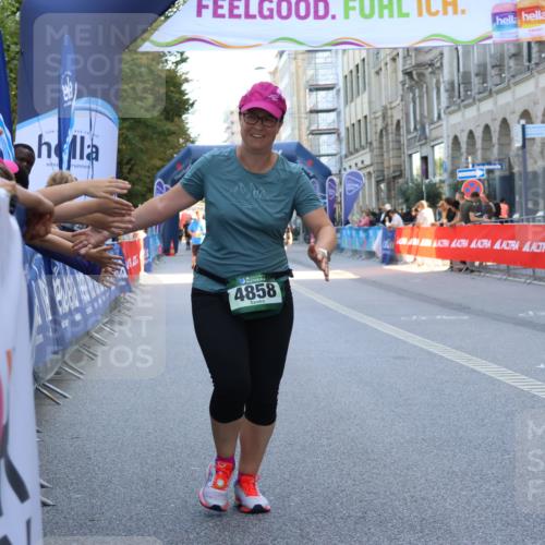 07.09.2025 - BARMER Alsterlauf Strokosch-Dieckow http://msf.ph/oto/8729422 07.09.2025 10:27:29 Ziel 2135, 2136, 2239, 2990, 3746, 4994, 5275, 5276 meine-sportfotos.de
