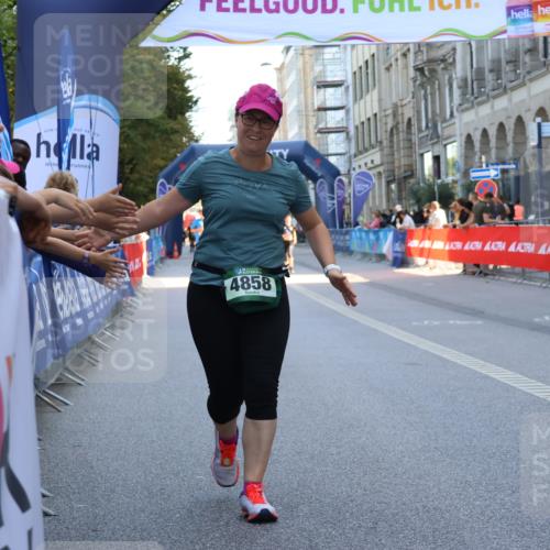 07.09.2025 - BARMER Alsterlauf Strokosch-Dieckow http://msf.ph/oto/8729425 07.09.2025 10:27:28 Ziel 2135, 2136, 2239, 2990, 3746, 4994, 5275, 5276 meine-sportfotos.de