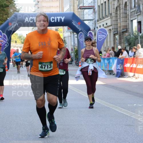 07.09.2025 - BARMER Alsterlauf Strokosch-Dieckow http://msf.ph/oto/8729446 07.09.2025 10:27:19 Ziel 2135, 2136, 2239, 2441, 2990, 3003, 3746, 4994, 5128 meine-sportfotos.de