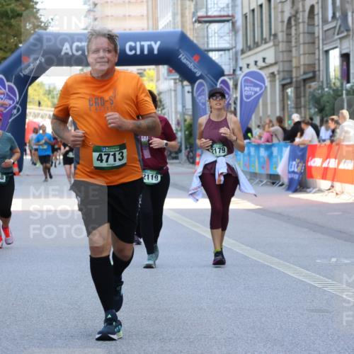 07.09.2025 - BARMER Alsterlauf Strokosch-Dieckow http://msf.ph/oto/8729450 07.09.2025 10:27:19 Ziel 2135, 2136, 2239, 2441, 2990, 3003, 3746, 4994, 5128 meine-sportfotos.de