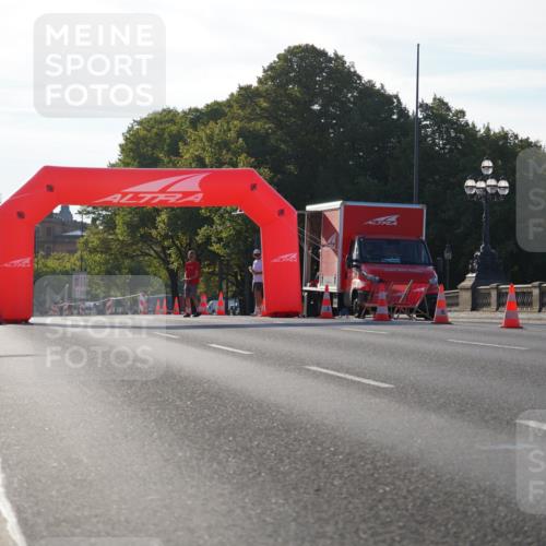 07.09.2025 - BARMER Alsterlauf Yannick Fuchs http://msf.ph/oto/8729519 07.09.2025 08:44:34 Laufen 76 meine-sportfotos.de