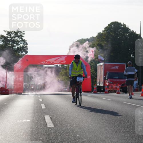 07.09.2025 - BARMER Alsterlauf Yannick Fuchs http://msf.ph/oto/8729604 07.09.2025 08:56:31 Laufen  meine-sportfotos.de