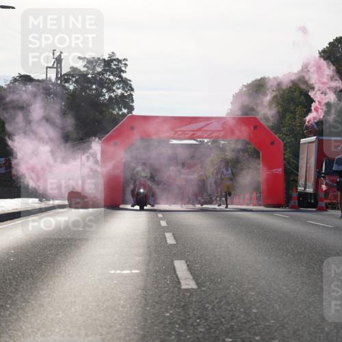 07.09.2025 - BARMER Alsterlauf Yannick Fuchs http://msf.ph/oto/8729620 07.09.2025 08:56:34 Laufen  meine-sportfotos.de