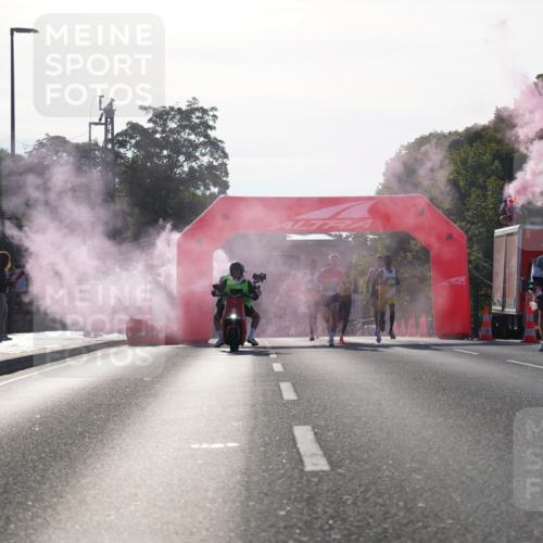 07.09.2025 - BARMER Alsterlauf Yannick Fuchs http://msf.ph/oto/8729623 07.09.2025 08:56:35 Laufen  meine-sportfotos.de