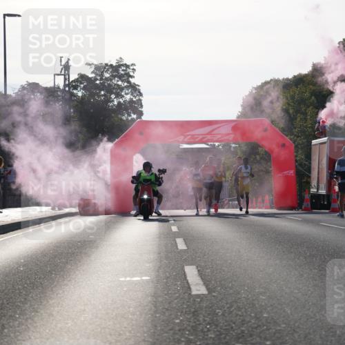 07.09.2025 - BARMER Alsterlauf Yannick Fuchs http://msf.ph/oto/8729626 07.09.2025 08:56:35 Laufen  meine-sportfotos.de