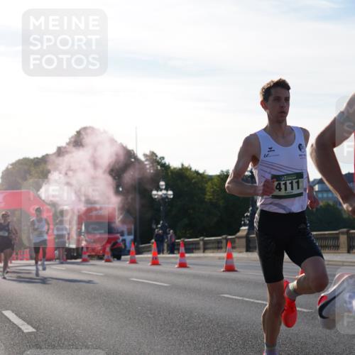 07.09.2025 - BARMER Alsterlauf Yannick Fuchs http://msf.ph/oto/8729711 07.09.2025 08:56:42 Laufen 4111, 6 meine-sportfotos.de