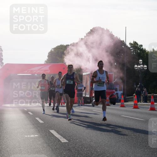 07.09.2025 - BARMER Alsterlauf Yannick Fuchs http://msf.ph/oto/8729717 07.09.2025 08:56:44 Laufen 4118, 10, 15, 4969 meine-sportfotos.de