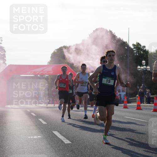 07.09.2025 - BARMER Alsterlauf Yannick Fuchs http://msf.ph/oto/8729729 07.09.2025 08:56:45 Laufen 4118, 744, 15, 4969 meine-sportfotos.de