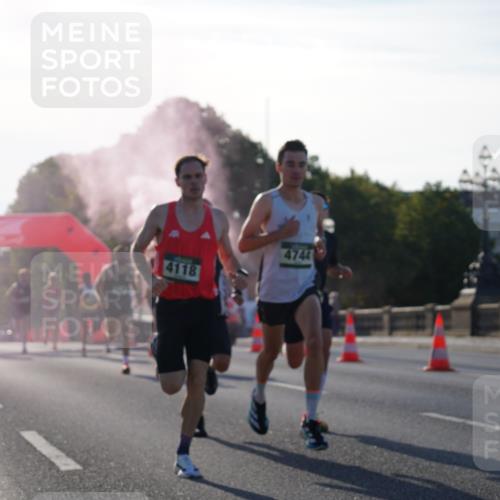 07.09.2025 - BARMER Alsterlauf Yannick Fuchs http://msf.ph/oto/8729744 07.09.2025 08:56:46 Laufen 4118, 4744 meine-sportfotos.de