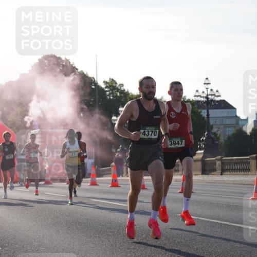 07.09.2025 - BARMER Alsterlauf Yannick Fuchs http://msf.ph/oto/8729764 07.09.2025 08:56:49 Laufen 5783, 17, 4370, 3947 meine-sportfotos.de