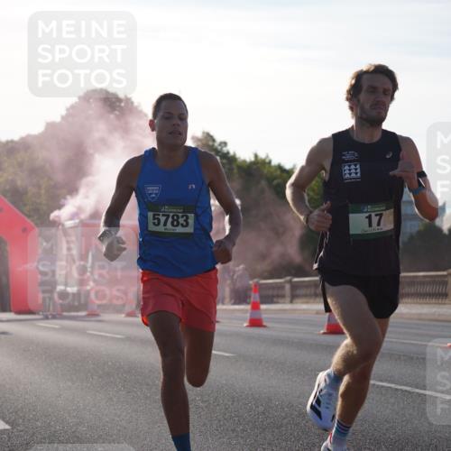 07.09.2025 - BARMER Alsterlauf Yannick Fuchs http://msf.ph/oto/8729790 07.09.2025 08:56:52 Laufen 5783, 44, 17 meine-sportfotos.de