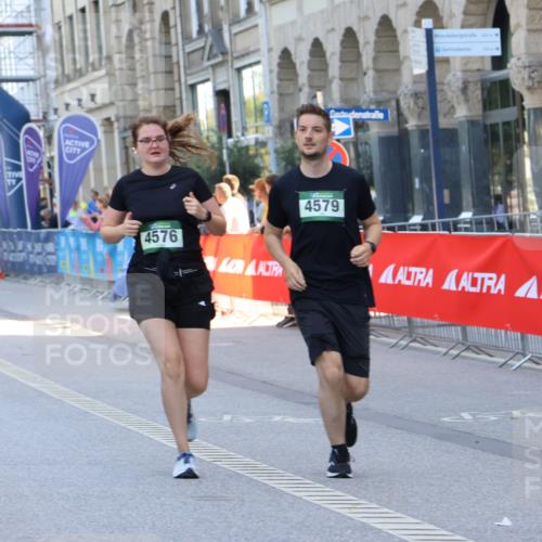 07.09.2025 - BARMER Alsterlauf Strokosch-Dieckow http://msf.ph/oto/8729804 07.09.2025 10:26:36 Ziel 2008, 2119, 2179, 3968, 4143, 4144, 4713, 4858, 5327, 8300, 8341 meine-sportfotos.de