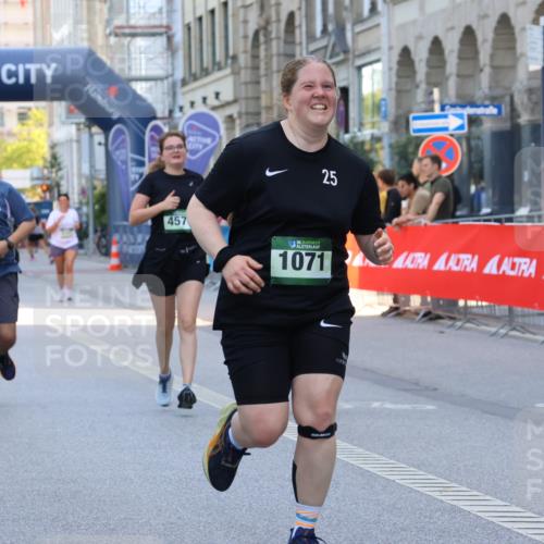 07.09.2025 - BARMER Alsterlauf Strokosch-Dieckow http://msf.ph/oto/8729838 07.09.2025 10:26:34 Ziel 2119, 2179, 3968, 4143, 4144, 4713, 4858, 5327, 8300, 8341 meine-sportfotos.de