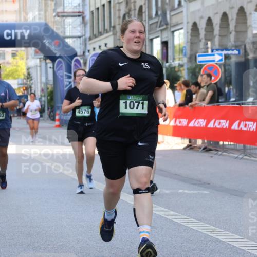 07.09.2025 - BARMER Alsterlauf Strokosch-Dieckow http://msf.ph/oto/8729848 07.09.2025 10:26:34 Ziel 2119, 2179, 3968, 4143, 4144, 4713, 4858, 5327, 8300, 8341 meine-sportfotos.de