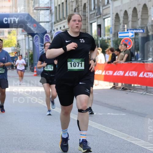 07.09.2025 - BARMER Alsterlauf Strokosch-Dieckow http://msf.ph/oto/8729853 07.09.2025 10:26:34 Ziel 2119, 2179, 3968, 4143, 4144, 4713, 4858, 5327, 8300, 8341 meine-sportfotos.de