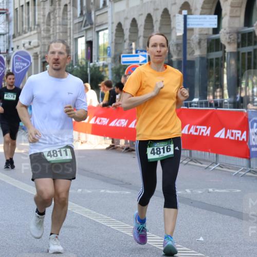 07.09.2025 - BARMER Alsterlauf Strokosch-Dieckow http://msf.ph/oto/8729890 07.09.2025 10:26:30 Ziel 3968, 4143, 4144, 4320, 6004, 8300, 8341 meine-sportfotos.de