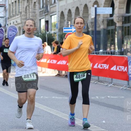 07.09.2025 - BARMER Alsterlauf Strokosch-Dieckow http://msf.ph/oto/8729896 07.09.2025 10:26:30 Ziel 3968, 4143, 4144, 4320, 6004, 8300, 8341 meine-sportfotos.de