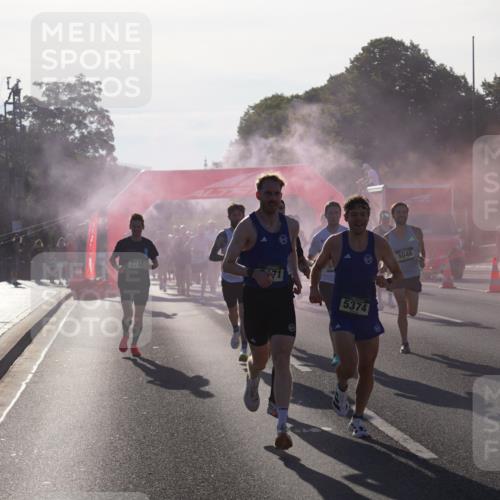 07.09.2025 - BARMER Alsterlauf Yannick Fuchs http://msf.ph/oto/8729938 07.09.2025 08:57:20 Laufen 8247, 5374, 5046 meine-sportfotos.de