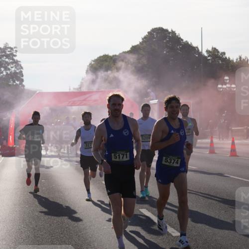07.09.2025 - BARMER Alsterlauf Yannick Fuchs http://msf.ph/oto/8729946 07.09.2025 08:57:21 Laufen 8247, 327, 5171, 5209, 5374, 46 meine-sportfotos.de