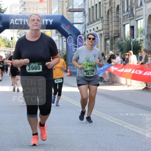 07.09.2025 - BARMER Alsterlauf Strokosch-Dieckow http://msf.ph/oto/8729952 07.09.2025 10:26:24 Ziel 3968, 4008, 4143, 4144, 4320, 5065, 6004, 8300 meine-sportfotos.de