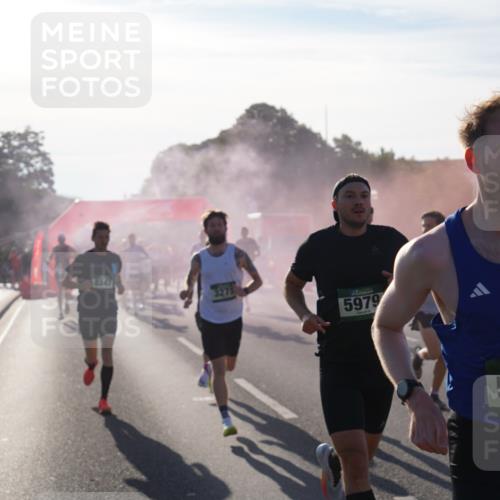 07.09.2025 - BARMER Alsterlauf Yannick Fuchs http://msf.ph/oto/8729959 07.09.2025 08:57:22 Laufen 3271, 5979, 36, 5171 meine-sportfotos.de