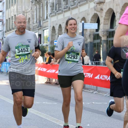 07.09.2025 - BARMER Alsterlauf Strokosch-Dieckow http://msf.ph/oto/8729981 07.09.2025 10:26:18 Ziel 4008, 4320, 5065, 5347, 5417, 5439, 6004, 8300 meine-sportfotos.de