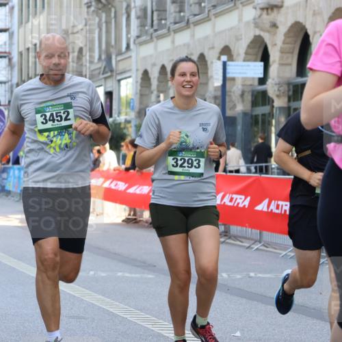 07.09.2025 - BARMER Alsterlauf Strokosch-Dieckow http://msf.ph/oto/8729986 07.09.2025 10:26:18 Ziel 4008, 4320, 5065, 5347, 5417, 5439, 6004, 8300 meine-sportfotos.de
