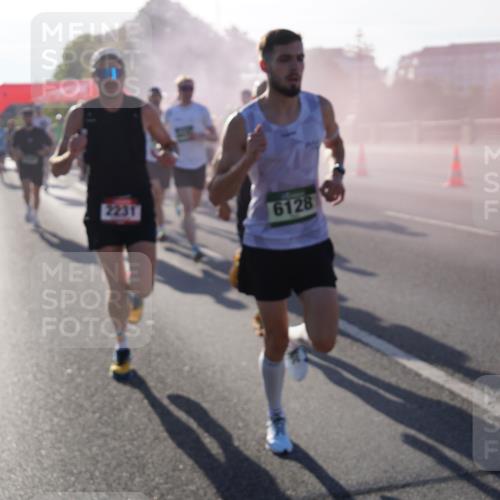 07.09.2025 - BARMER Alsterlauf Yannick Fuchs http://msf.ph/oto/8729999 07.09.2025 08:57:27 Laufen 2231, 6128 meine-sportfotos.de