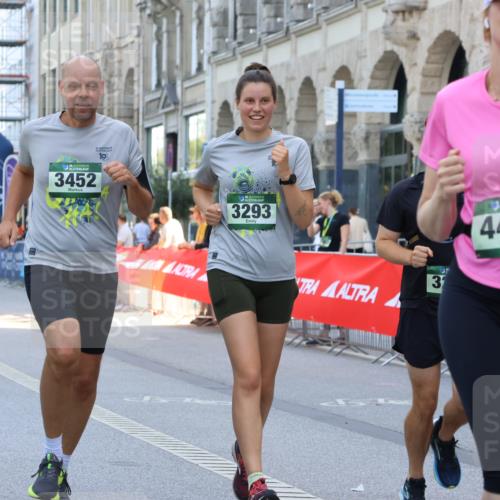 07.09.2025 - BARMER Alsterlauf Strokosch-Dieckow http://msf.ph/oto/8730003 07.09.2025 10:26:18 Ziel 4008, 4320, 5065, 5347, 5417, 5439, 6004, 8300 meine-sportfotos.de