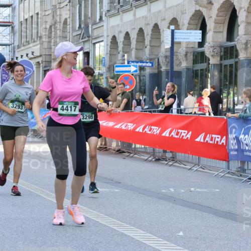 07.09.2025 - BARMER Alsterlauf Strokosch-Dieckow http://msf.ph/oto/8730015 07.09.2025 10:26:15 Ziel 4008, 4320, 4945, 5065, 5347, 5417, 5439, 6004 meine-sportfotos.de