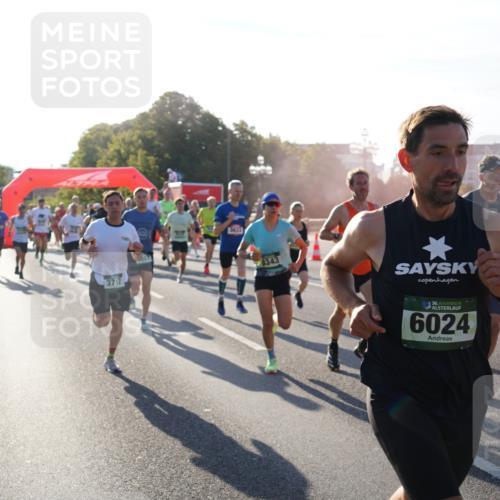 07.09.2025 - BARMER Alsterlauf Yannick Fuchs http://msf.ph/oto/8730017 07.09.2025 08:57:33 Laufen 3717, 8343, 3754, 36, 6024 meine-sportfotos.de