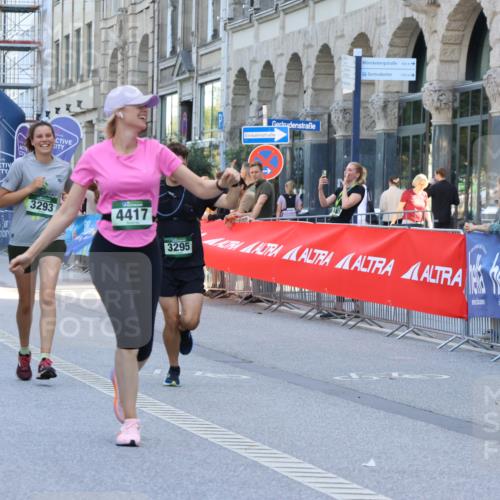 07.09.2025 - BARMER Alsterlauf Strokosch-Dieckow http://msf.ph/oto/8730031 07.09.2025 10:26:15 Ziel 4008, 4320, 4945, 5065, 5347, 5417, 5439, 6004 meine-sportfotos.de
