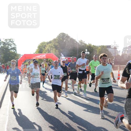 07.09.2025 - BARMER Alsterlauf Yannick Fuchs http://msf.ph/oto/8730035 07.09.2025 08:57:36 Laufen 4798, 639, 5258, 3598, 4782, 4800, 5532, 4312 meine-sportfotos.de