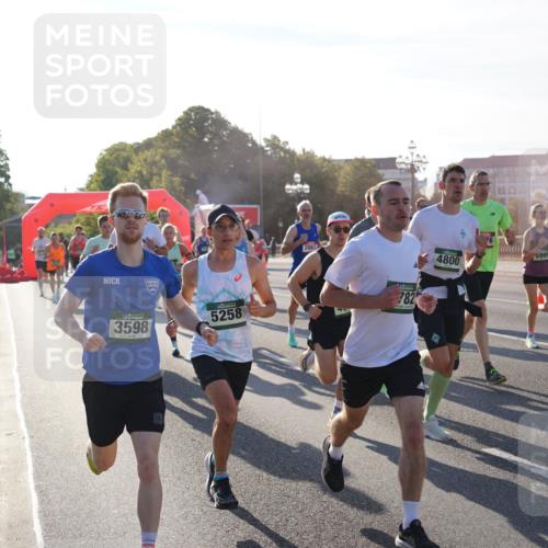 07.09.2025 - BARMER Alsterlauf Yannick Fuchs http://msf.ph/oto/8730041 07.09.2025 08:57:37 Laufen 444, 3598, 5258, 2083, 782, 4800 meine-sportfotos.de