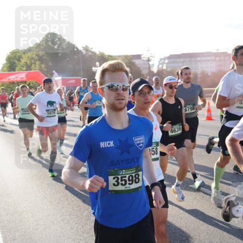 07.09.2025 - BARMER Alsterlauf Yannick Fuchs http://msf.ph/oto/8730048 07.09.2025 08:57:37 Laufen 5763, 5965, 5874, 58, 36, 6, 3598, 4639, 4798, 4800, 5995, 36, 4782 meine-sportfotos.de