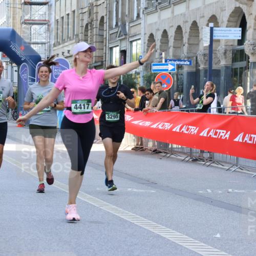 07.09.2025 - BARMER Alsterlauf Strokosch-Dieckow http://msf.ph/oto/8730050 07.09.2025 10:26:15 Ziel 4008, 4320, 4945, 5065, 5347, 5417, 5439, 6004 meine-sportfotos.de