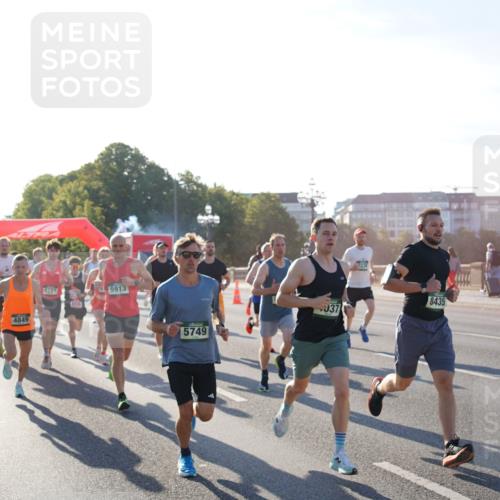 07.09.2025 - BARMER Alsterlauf Yannick Fuchs http://msf.ph/oto/8730067 07.09.2025 08:57:40 Laufen 4849, 4281, 512, 5913, 5749, 037, 8435 meine-sportfotos.de