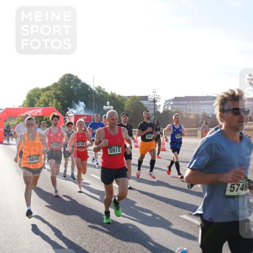 07.09.2025 - BARMER Alsterlauf Yannick Fuchs http://msf.ph/oto/8730072 07.09.2025 08:57:41 Laufen 4849, 4281, 4134, 5913, 4683, 5525, 5749 meine-sportfotos.de