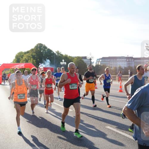 07.09.2025 - BARMER Alsterlauf Yannick Fuchs http://msf.ph/oto/8730074 07.09.2025 08:57:41 Laufen 4849, 4281, 4134, 5913, 512, 4683, 5525, 5749 meine-sportfotos.de