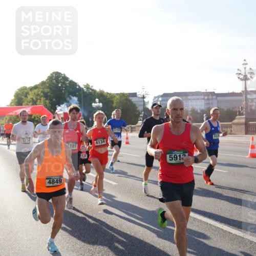 07.09.2025 - BARMER Alsterlauf Yannick Fuchs http://msf.ph/oto/8730080 07.09.2025 08:57:41 Laufen 5714, 281, 4849, 120, 4134, 5754, 5912 meine-sportfotos.de