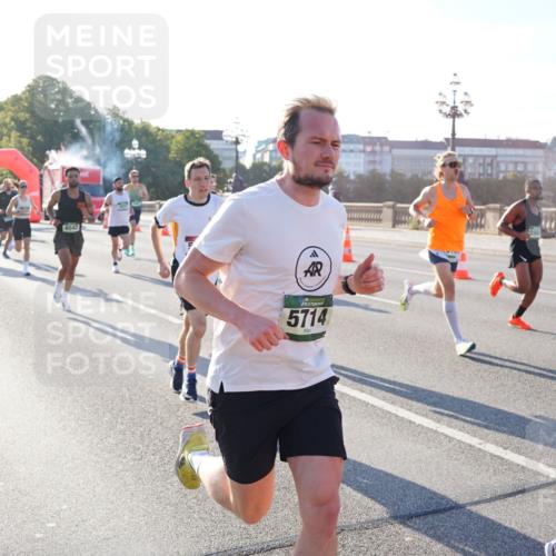 07.09.2025 - BARMER Alsterlauf Yannick Fuchs http://msf.ph/oto/8730093 07.09.2025 08:57:43 Laufen 4042, 35, 5714 meine-sportfotos.de