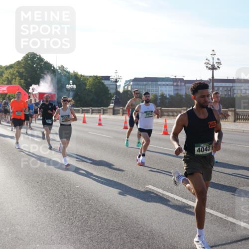 07.09.2025 - BARMER Alsterlauf Yannick Fuchs http://msf.ph/oto/8730103 07.09.2025 08:57:45 Laufen 444, 2404, 240, 3852, 4042 meine-sportfotos.de